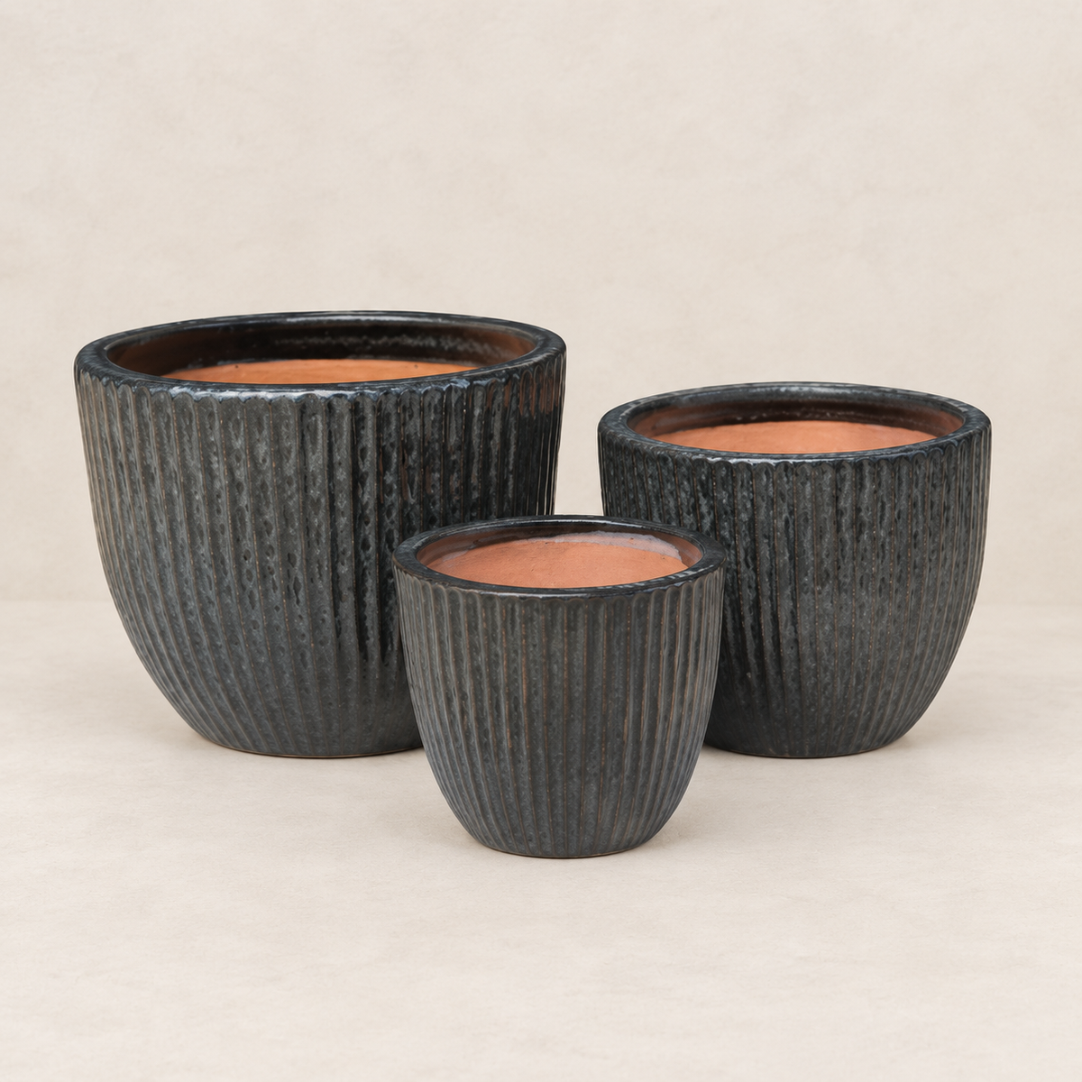 Set 3 campanas esmaltadas negras con elegante acabado brillante