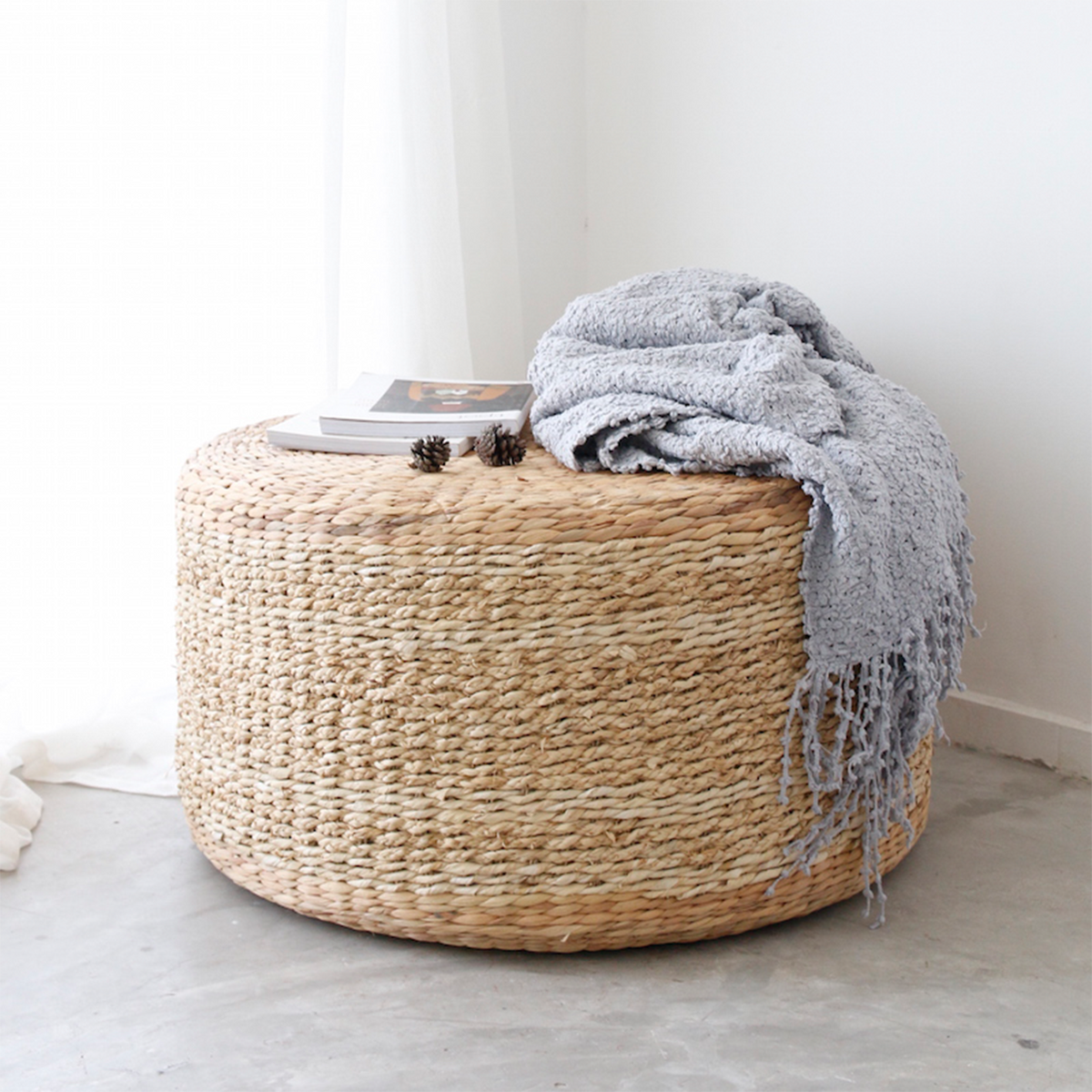 ROUND SIDE TABLE - 15