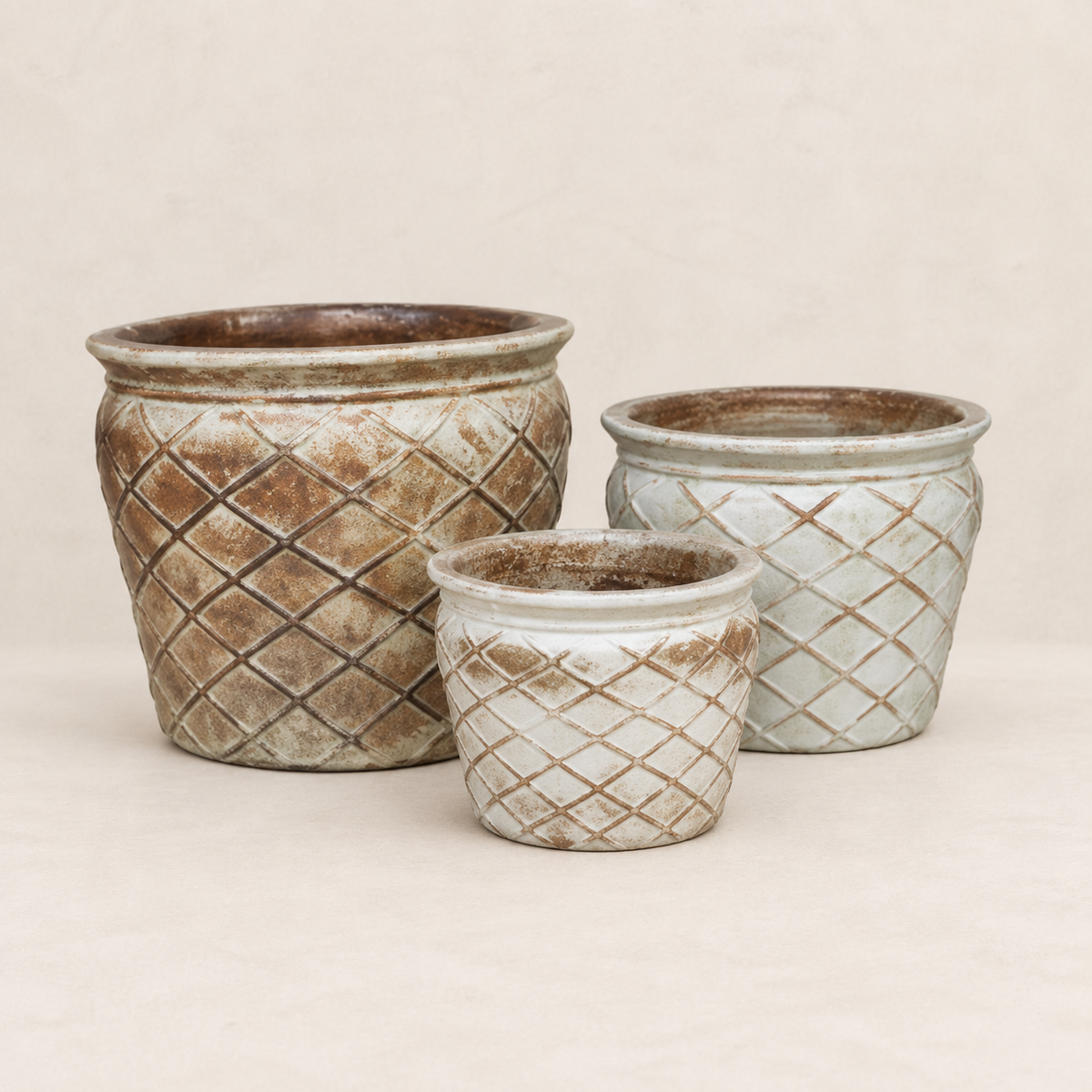 Set de 3 tinajas de gres envejecido beige con textura artesanal natural