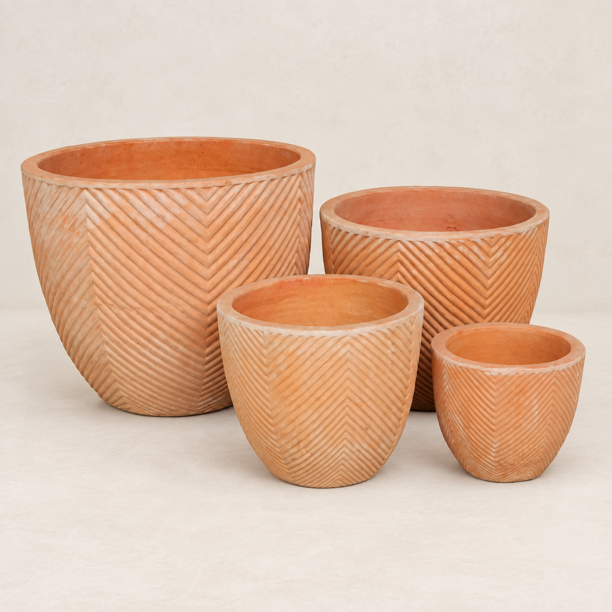 Set de 4 campanas redondas de terracota, tono natural cálido
