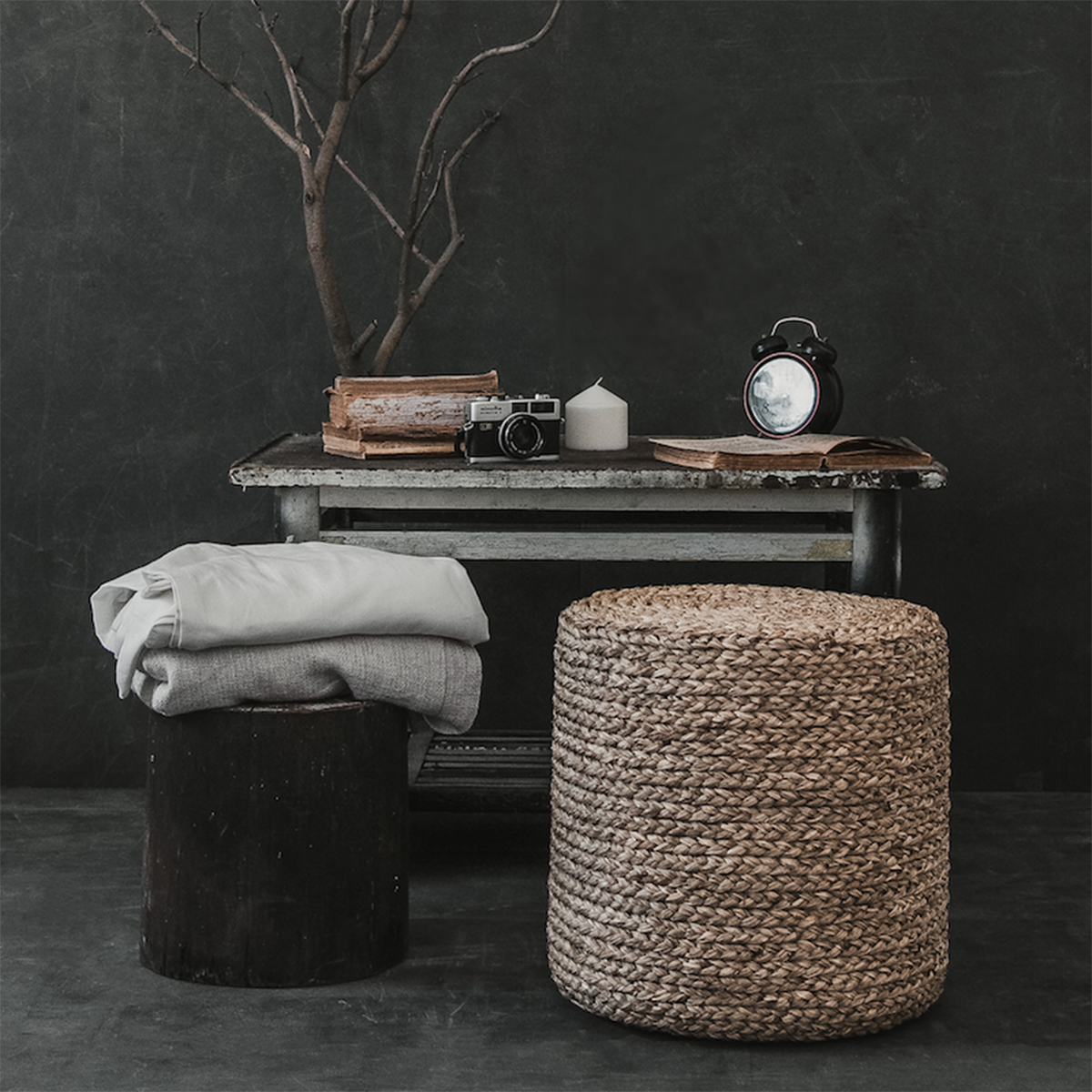 ROUND SIDE TABLE - 132