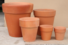 Set de 5 vasos de terracota, colección versátil para jardín